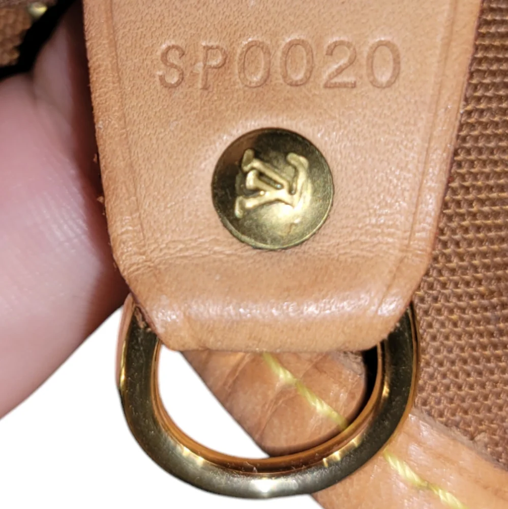 Louis Vuitton Montsouris MM Backpack - Picture 6 of 16